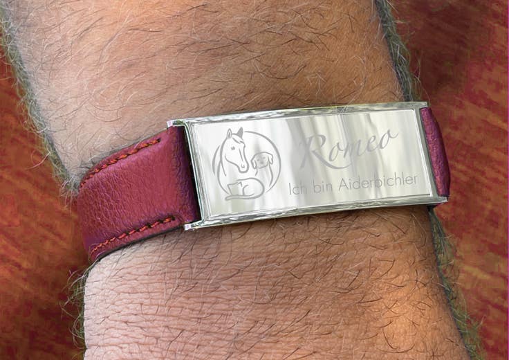 Gravurplatte mit Aiderbichl Logo und Text Ich bin Aiderbichler und Namen des Patentieres